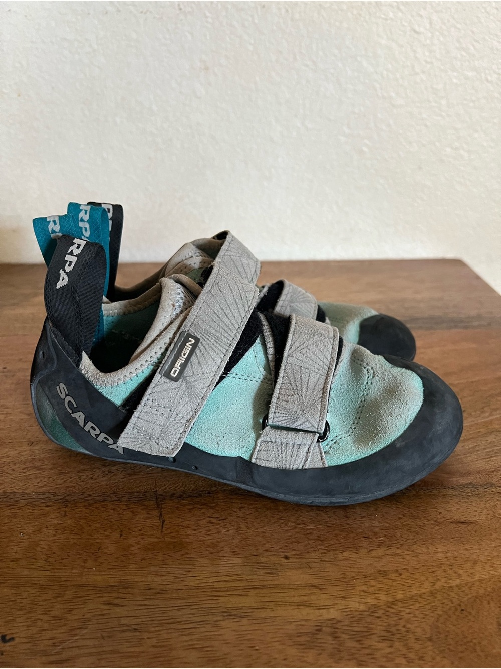 Scarpa Origin kids Climbing Shoe Size 6
